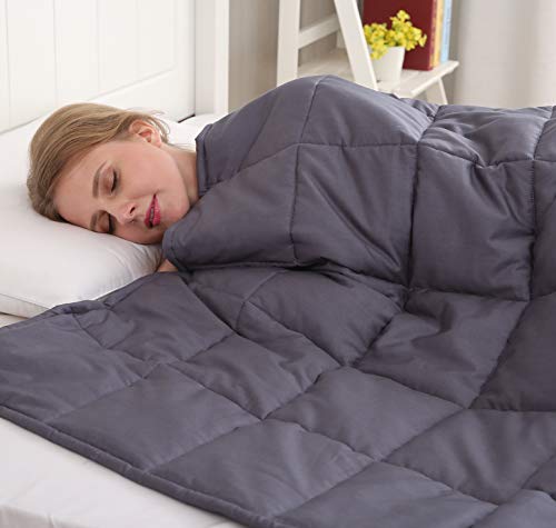 13 Best Weighted Blankets Of 2022, Per Experts And Reviews