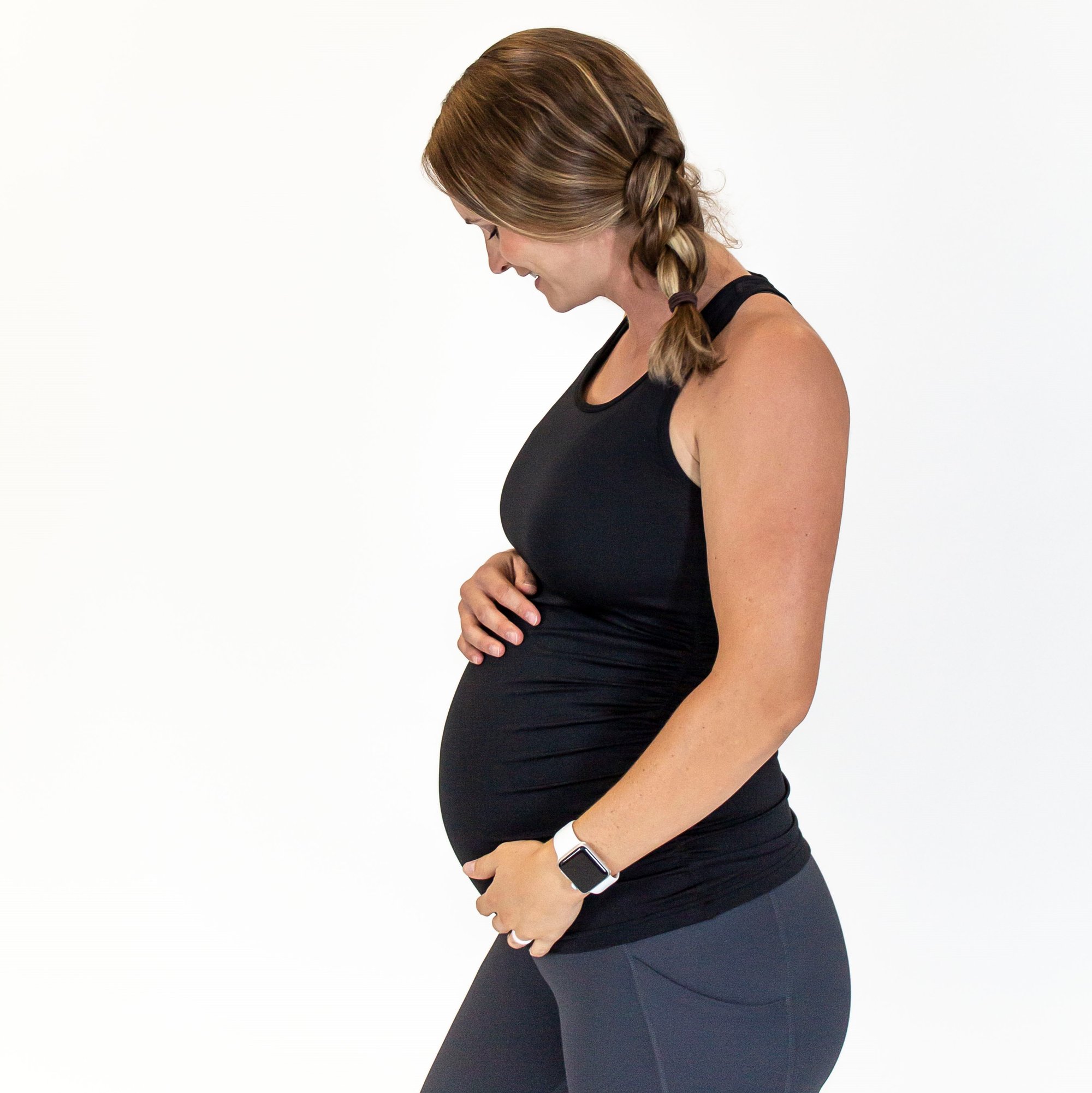 Best Maternity Workout Clothes for Runners 2021