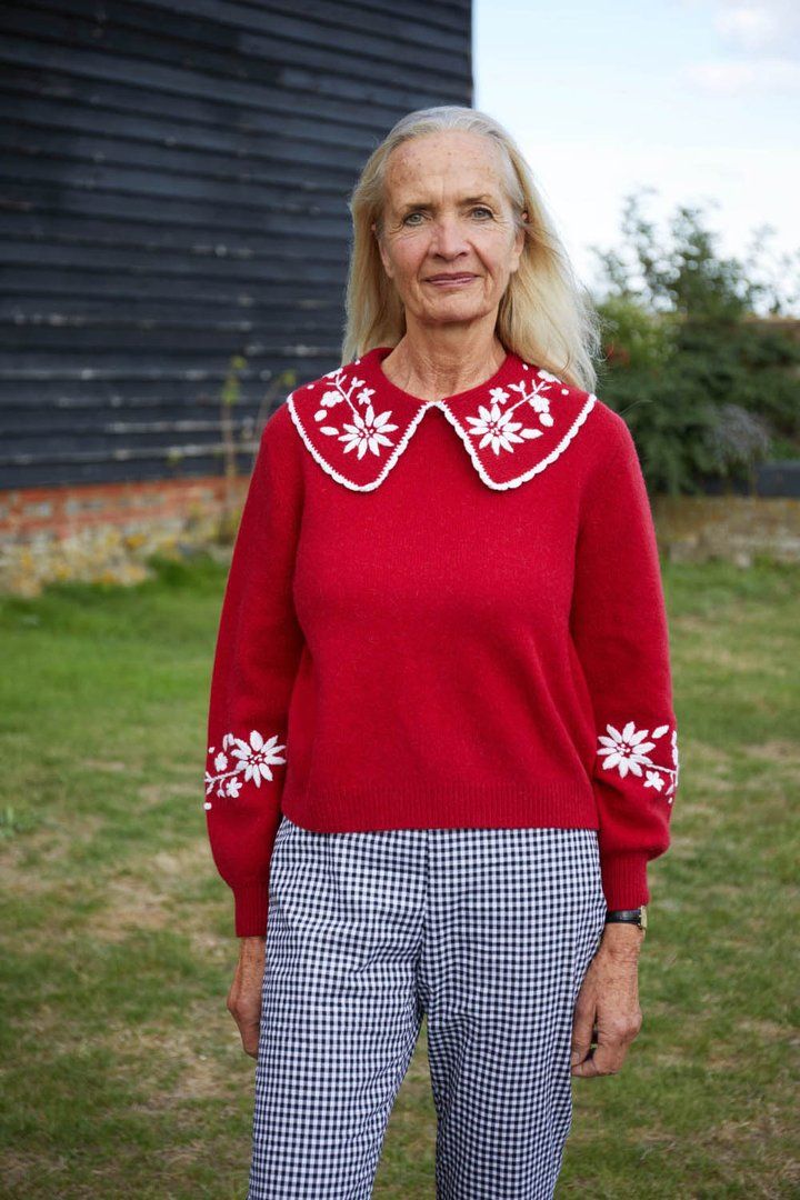 Holly Willoughby wears festive knit inspired by the Elf on the Shelf