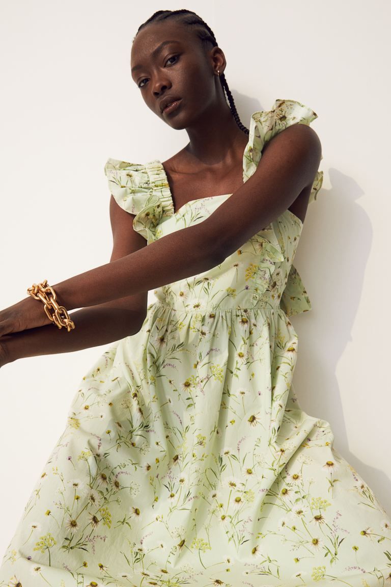 Vestito primavera estate 2021, gli abiti a fiori in tendenza più chic