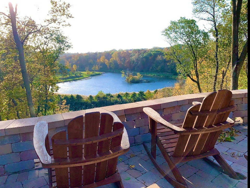 50 Breathtaking Airbnbs in the for a Unique Getaway in 2021