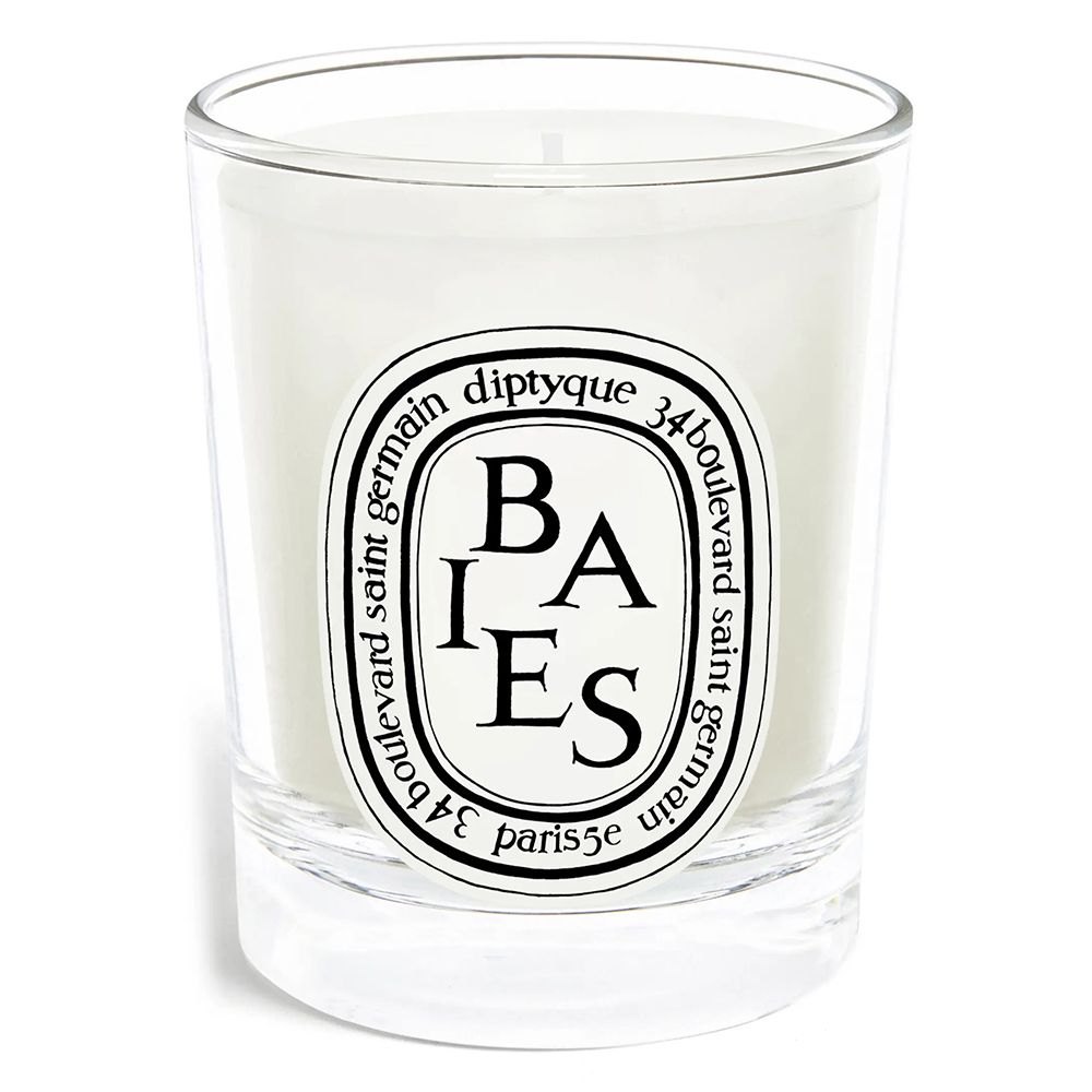 The Pura Smart Home Fragrance Device Effortlessly Scents Your