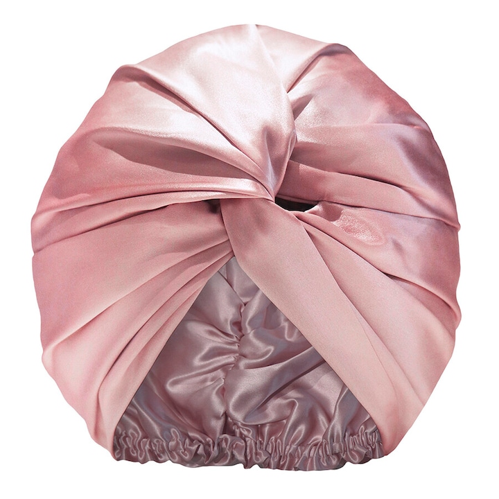 Capelli Primavera 2022: tendenza bandana come Deva Cassel