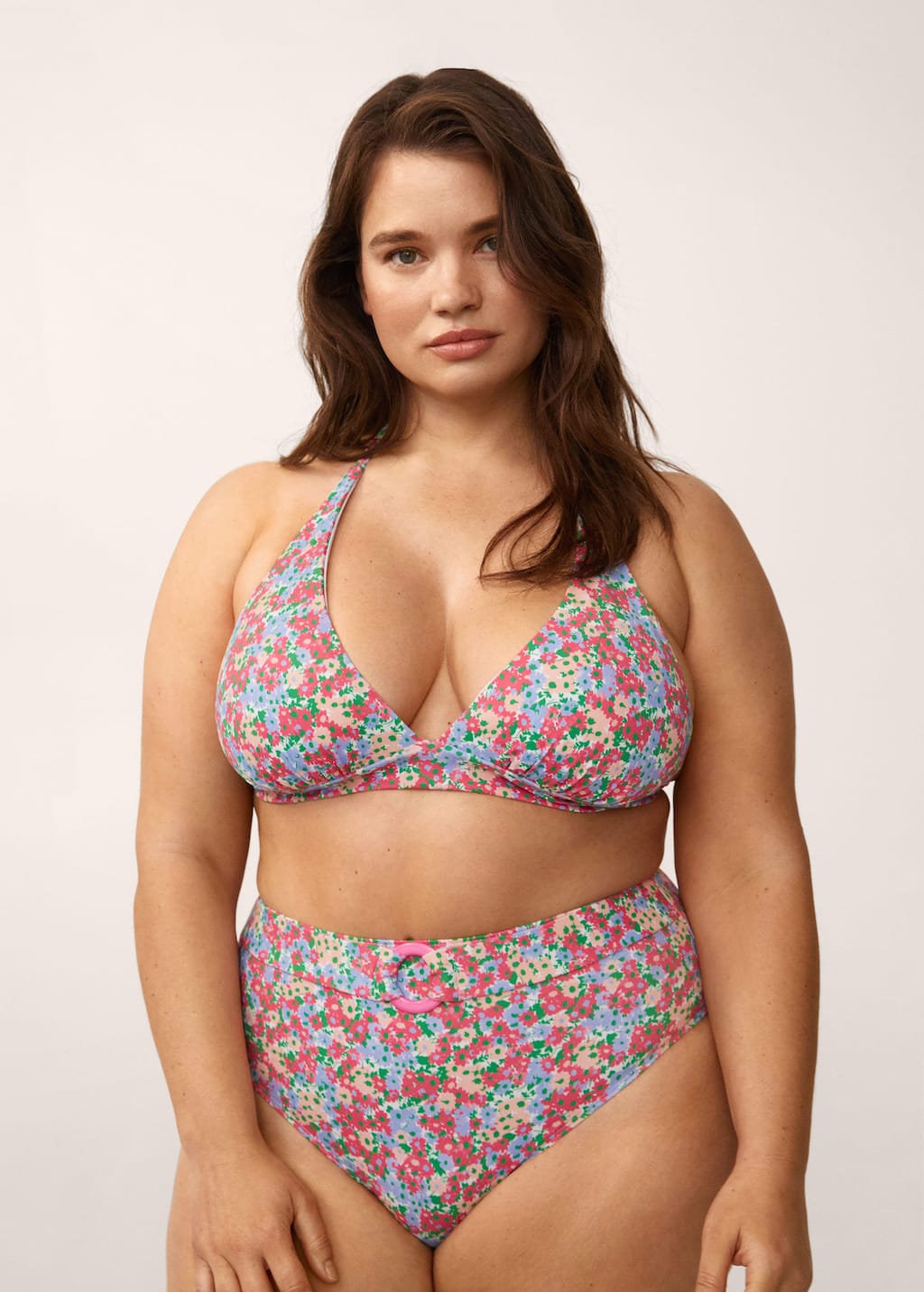 Los bañadores y bikinis de talla grande más buscados de 2022