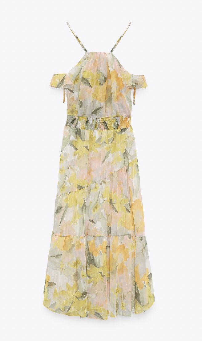 Doña Letizia y el vestido con cintura de nido de abeja