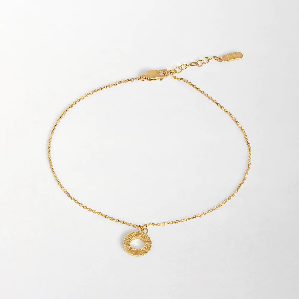 Meghan Markle Jennifer Meyer Jewelry Buckingham Palace 'Bans