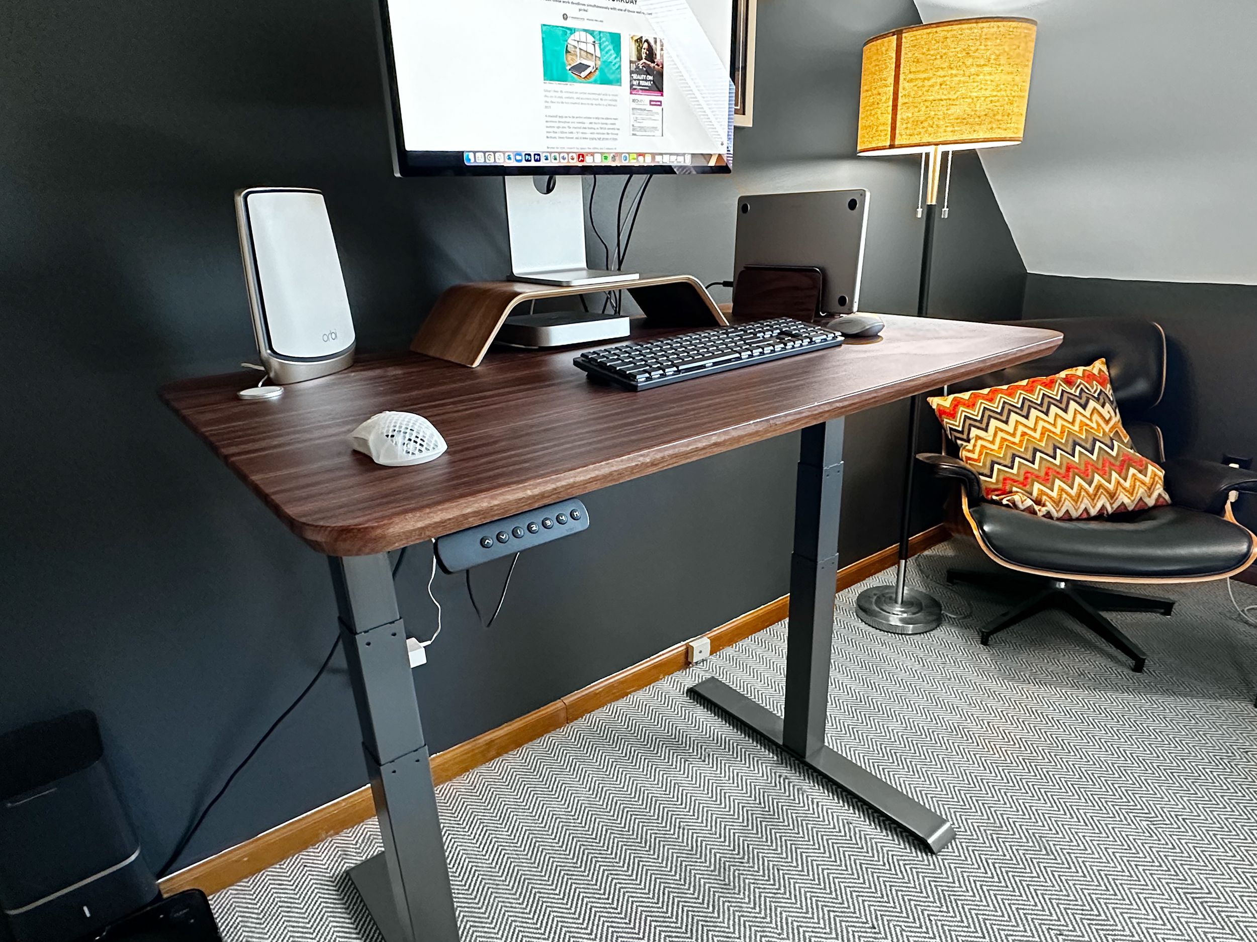 https://vader-prod.s3.amazonaws.com/1677188690-best-standing-desk-005-1677188678.jpg