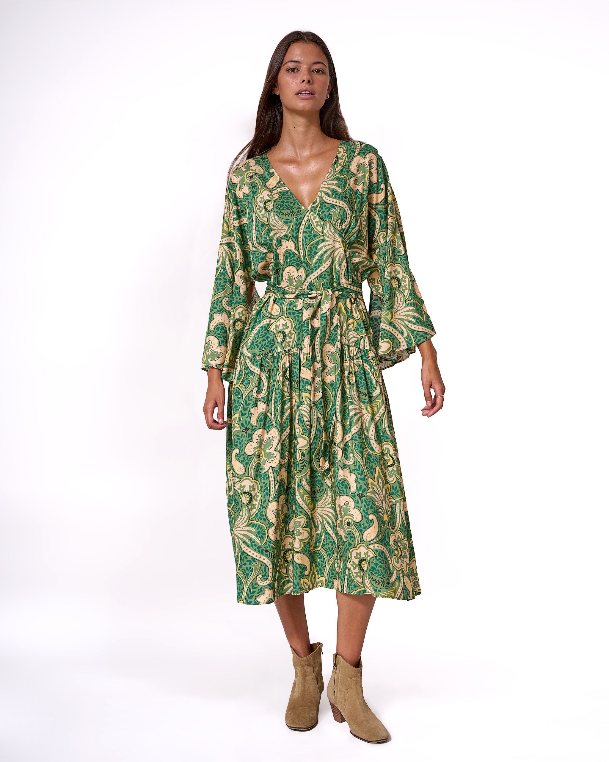 Una firma española del Corte Inglés rebaja sus famosos vestidos