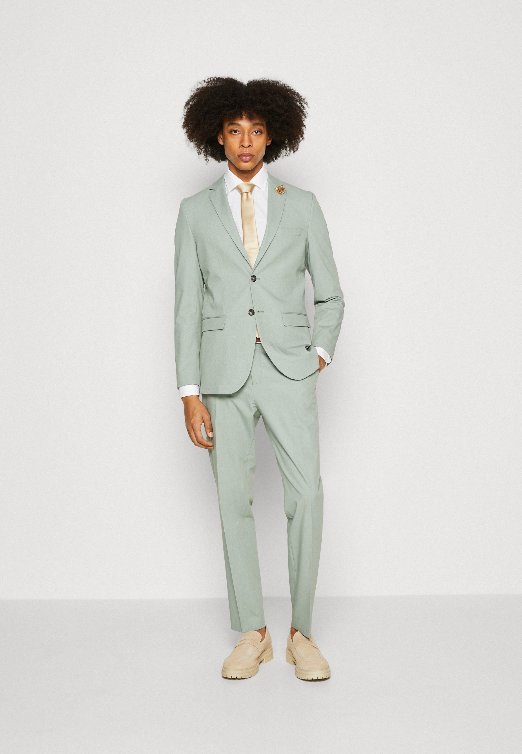 Colores Trajes De Boda Hombre Diferentes Trajes Color Pastel De Hombre:  Cómo Vestir La Tendencia Más, image size:1801x2600