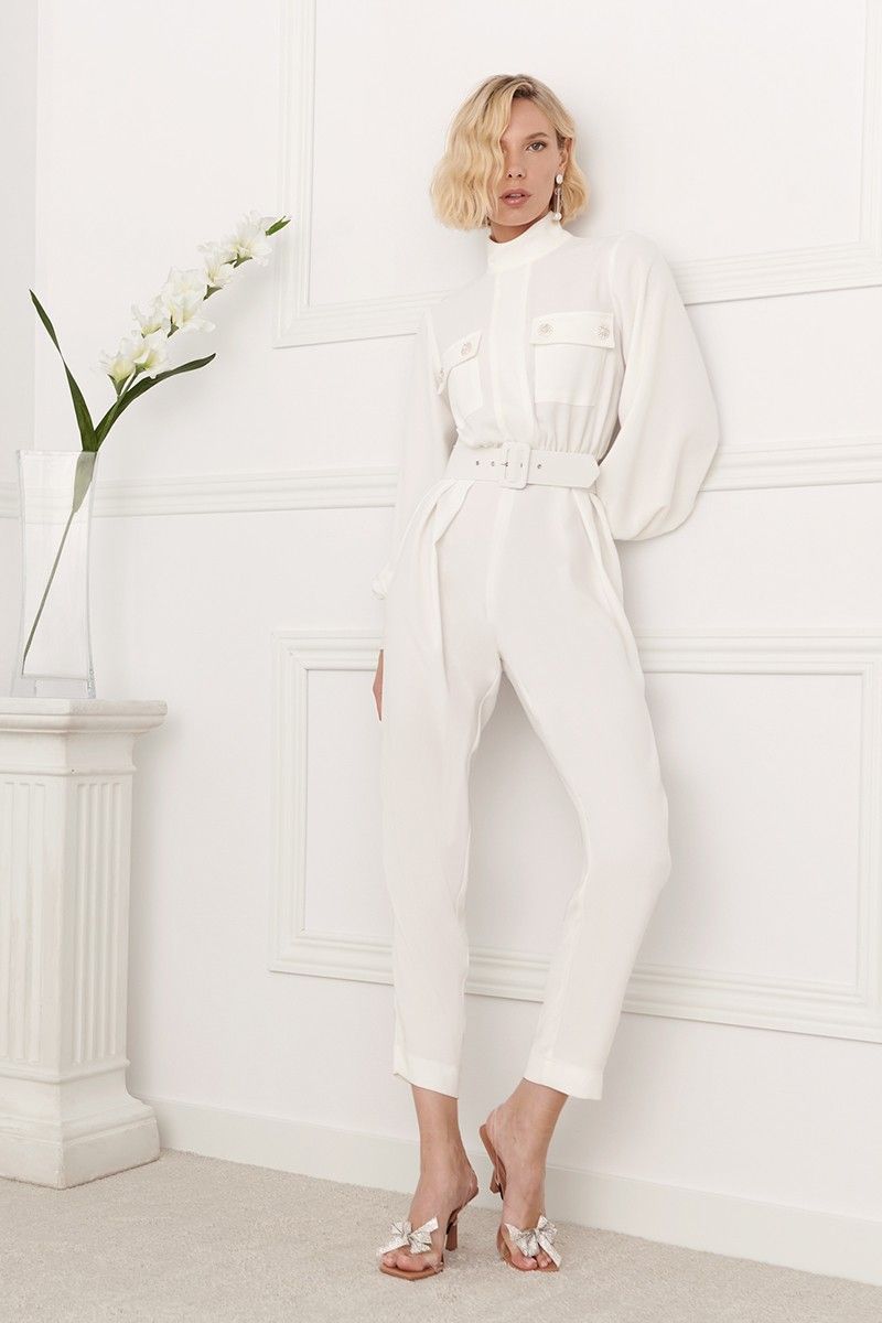 Eva González radiante con el mono que desearás llevar como