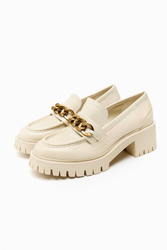 zapatos con tacón sensato de Zara, Mango o Stradivarius para - Main Image