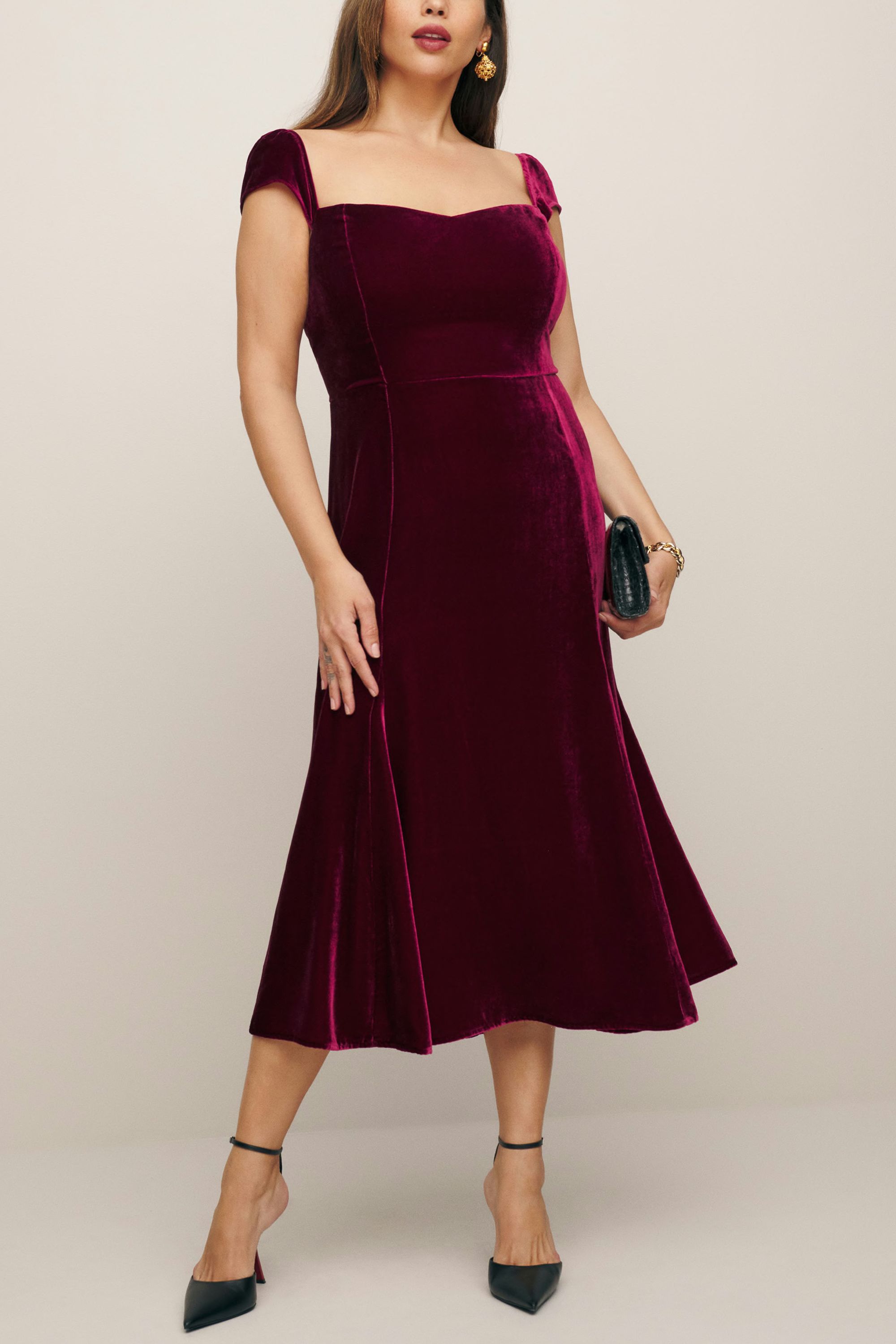 31 Best Holiday Party Outfits, According to a Stylist — Best