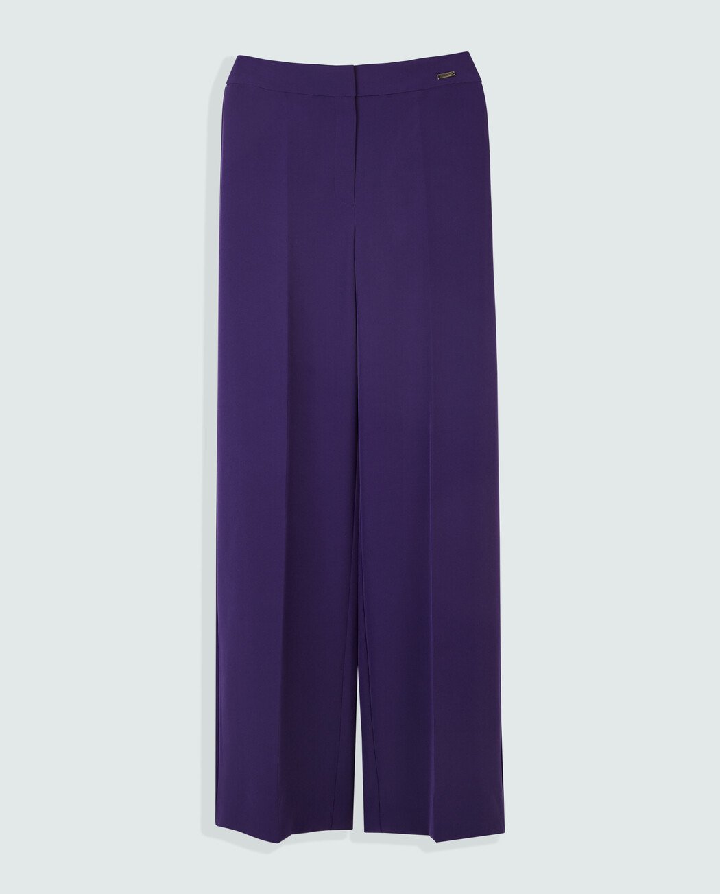 El traje de chaqueta más favorecedor de Ana Boyer