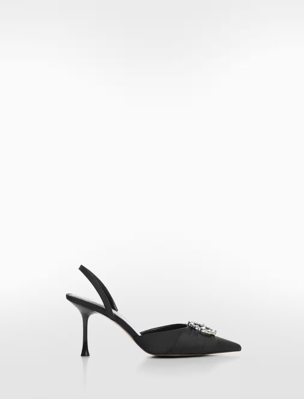 zapatos de tacón bajo de Zara, Stradivarius o Mango para bailar