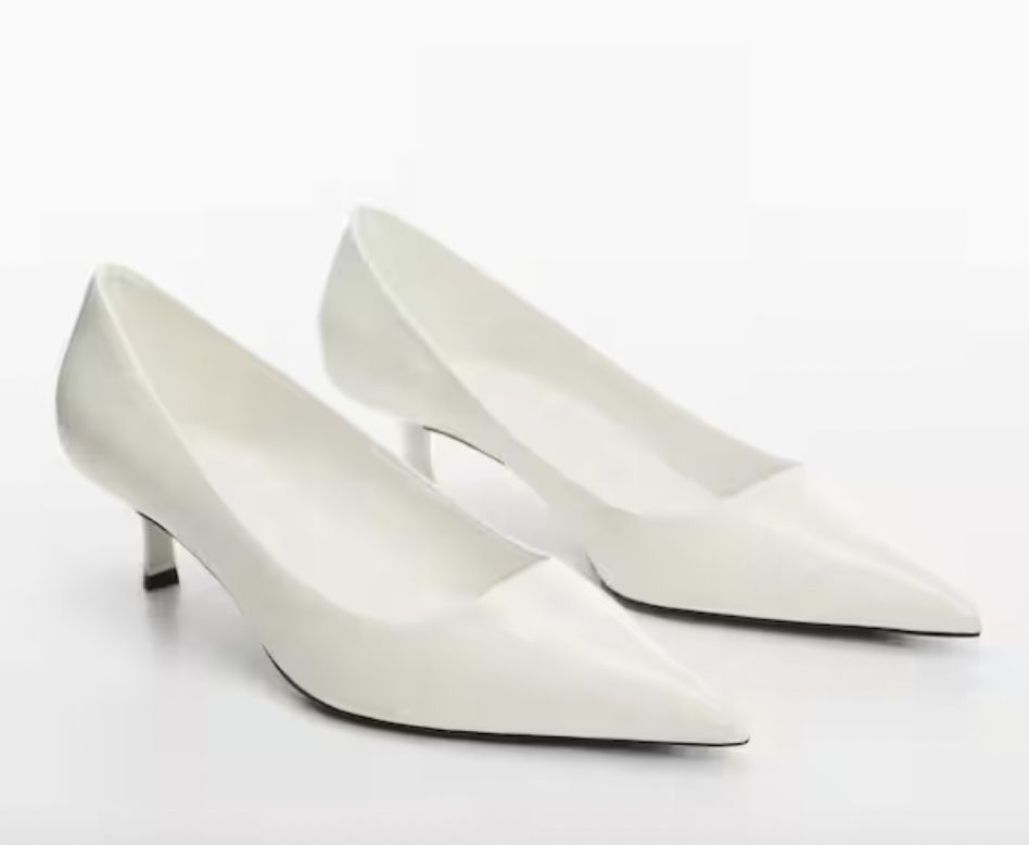 La reina Letizia luce los zapatos con el tacón más bajo y cómodo