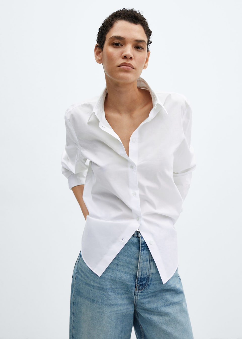10 camisas y blusas de algodón de Zara, Mango o Lefties