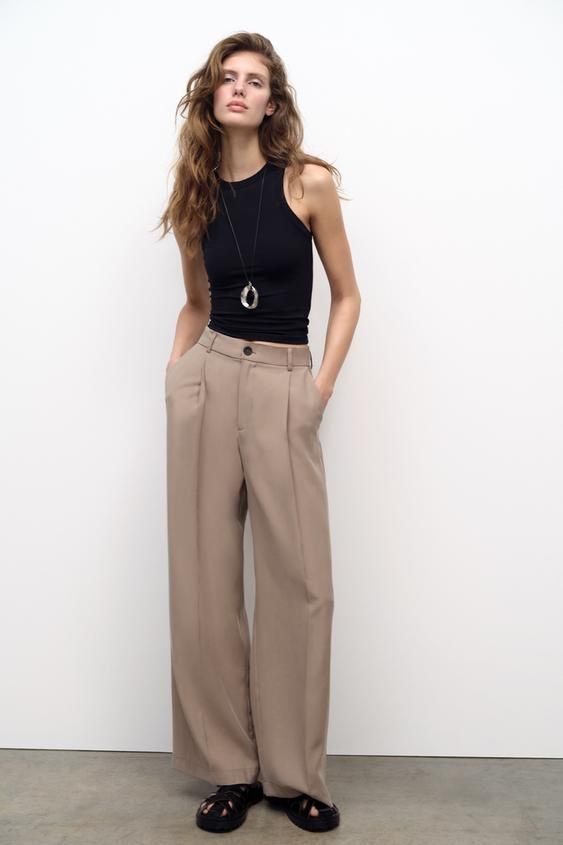 pantalones fluidos de Zara, Stradivarius y Mango que favorecen