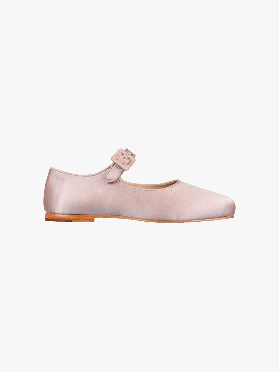 【WONDER WONDER】Sharon balletcore ribbon satin flat shoes The 15 Best Satin Ballet Flats Are More Than Balletcore Icons
