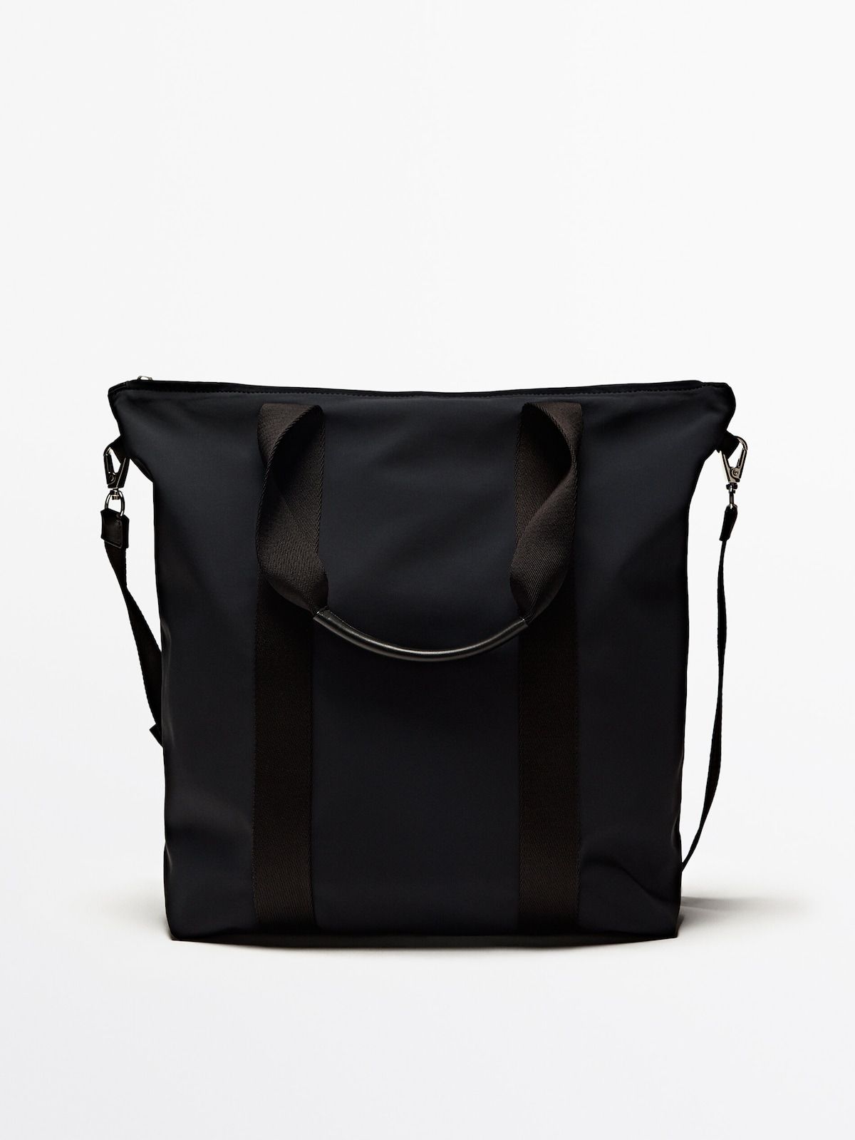 10 'tote bag' de la nueva colección de Zara, Stradivarius o