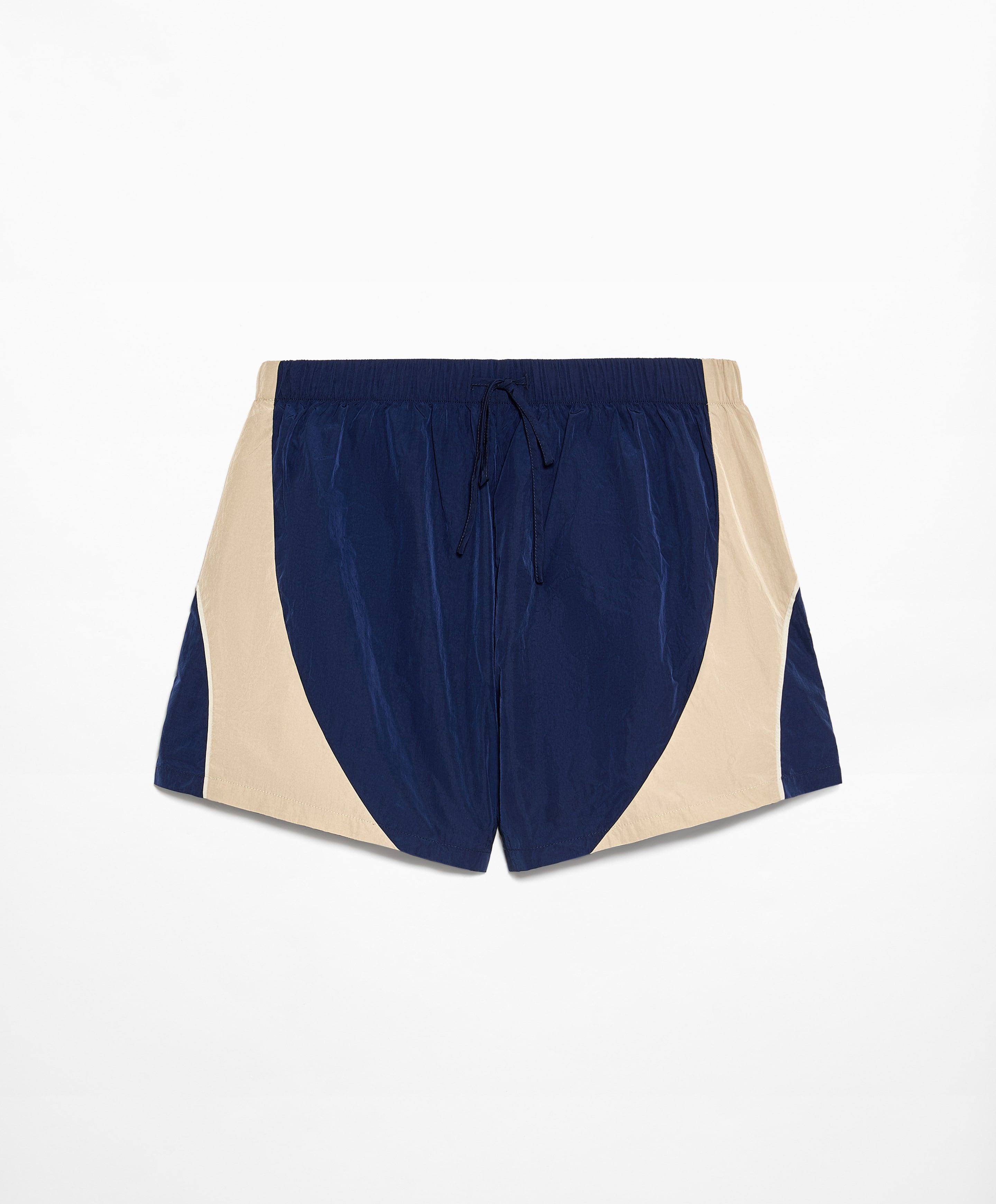 Amelia Bono ha encontrado el conjunto deportivo de pantalón corto