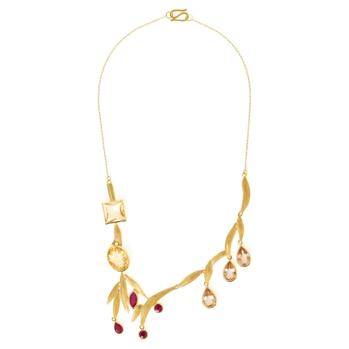 Beautiful Abstract Jewelry Pieces to Add to Your Collection