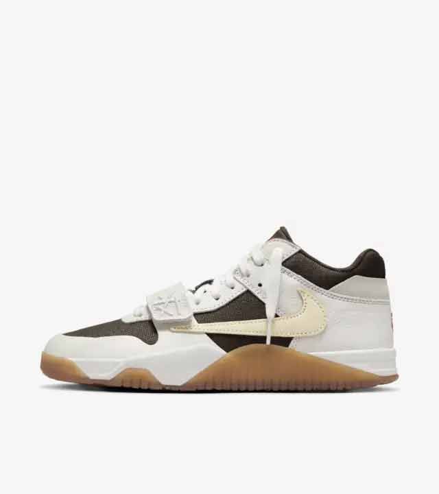 Las zapatillas de Travis Scott en los Grammys 2024 llegan a Nike