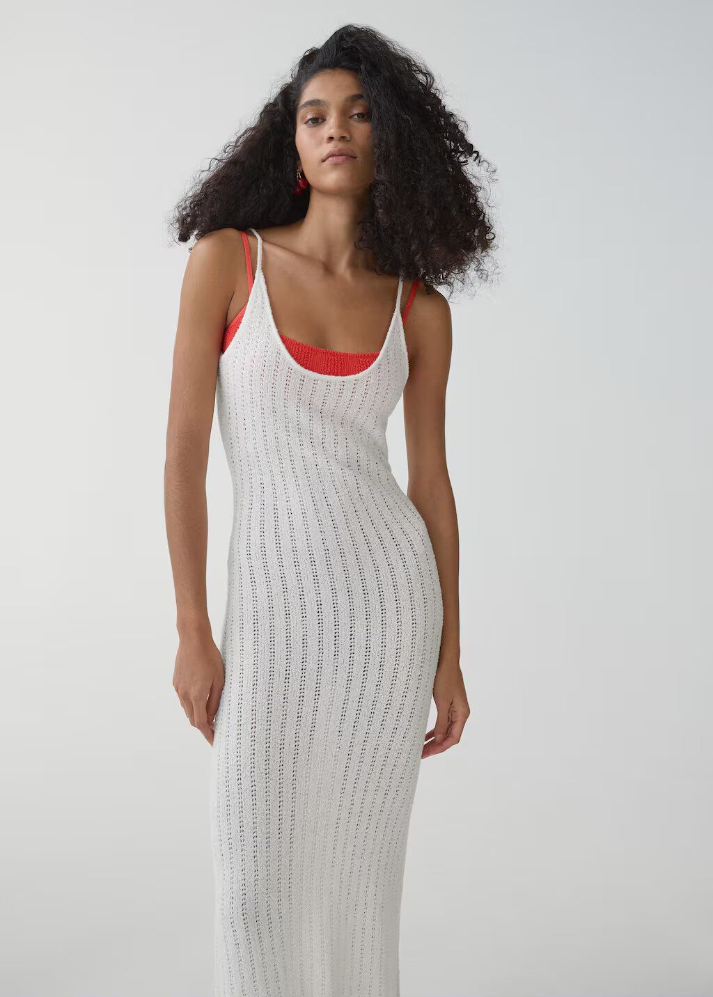 vestidos de crochet de Zara, Mango o Bershka que potenciarán tu