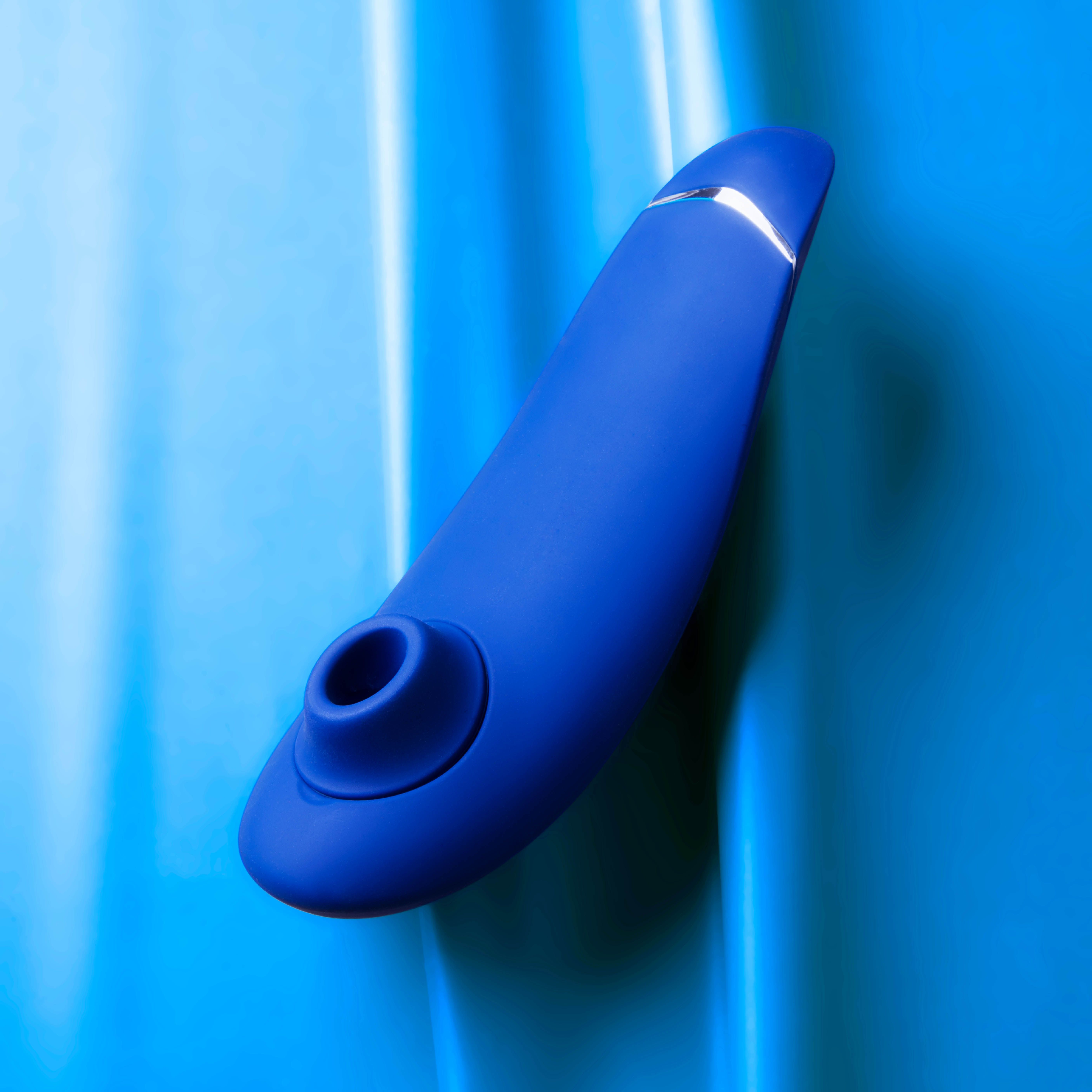 vibrator on clit during sex The Best Luxury Vibrators main image 0