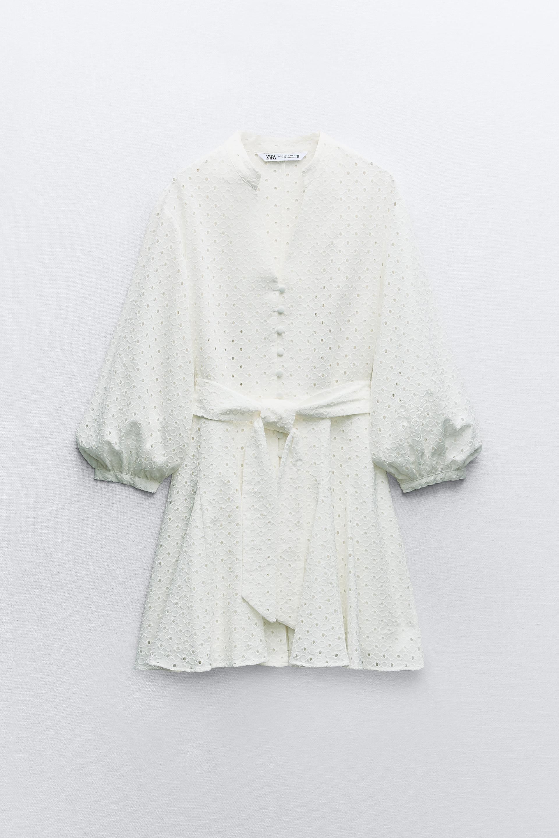 vestidos cortos de tendencia de Zara por menos de 30€