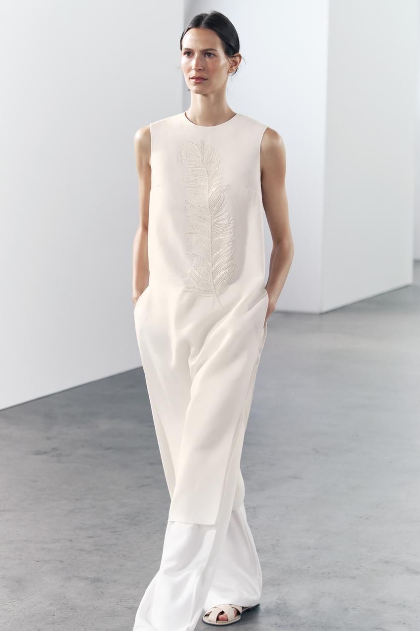 Locura por este nuevo top largo Zara que parece de Alta Costura y