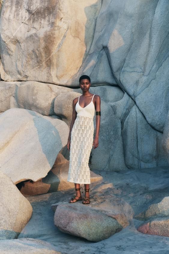 vestidos de crochet 'boho' de Zara, Mango y Bershka como el de