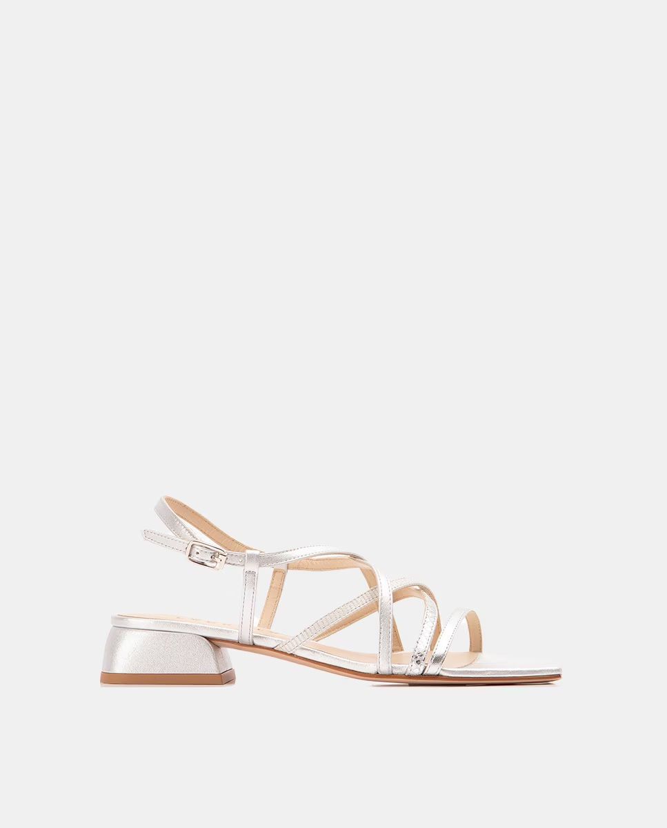 Las sandalias de tacón sensato más bonitas para invitadas