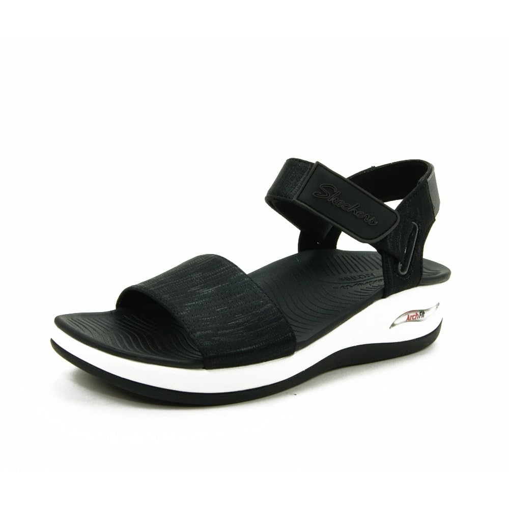 10 sandalias deportivas de mujer perfectas para andar 2025