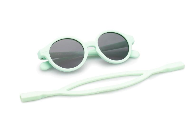 modelli di occhiali da sole per neonato che proteggano gli occhi