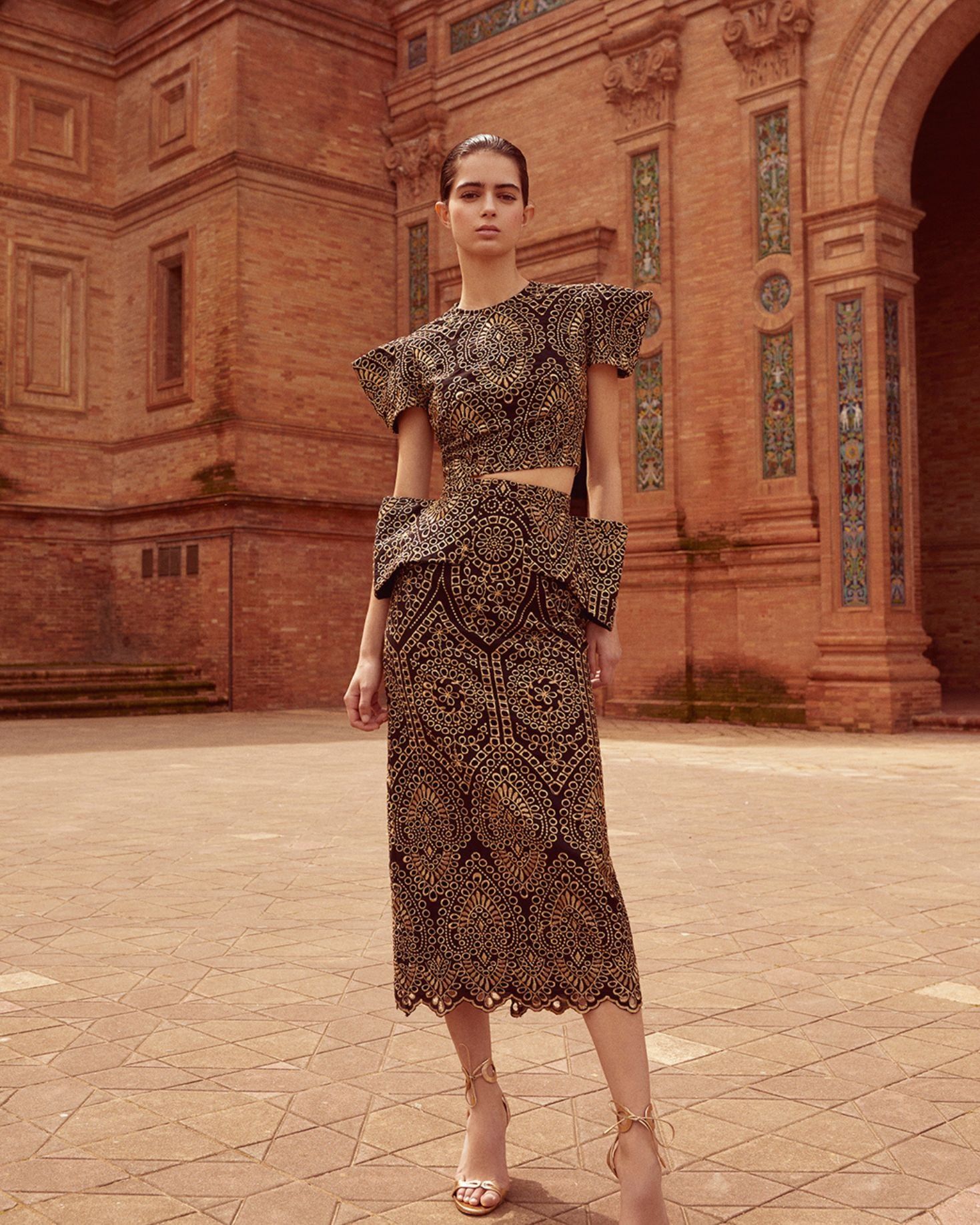 Eva Longoria se apunta a la moda española con el conjunto de