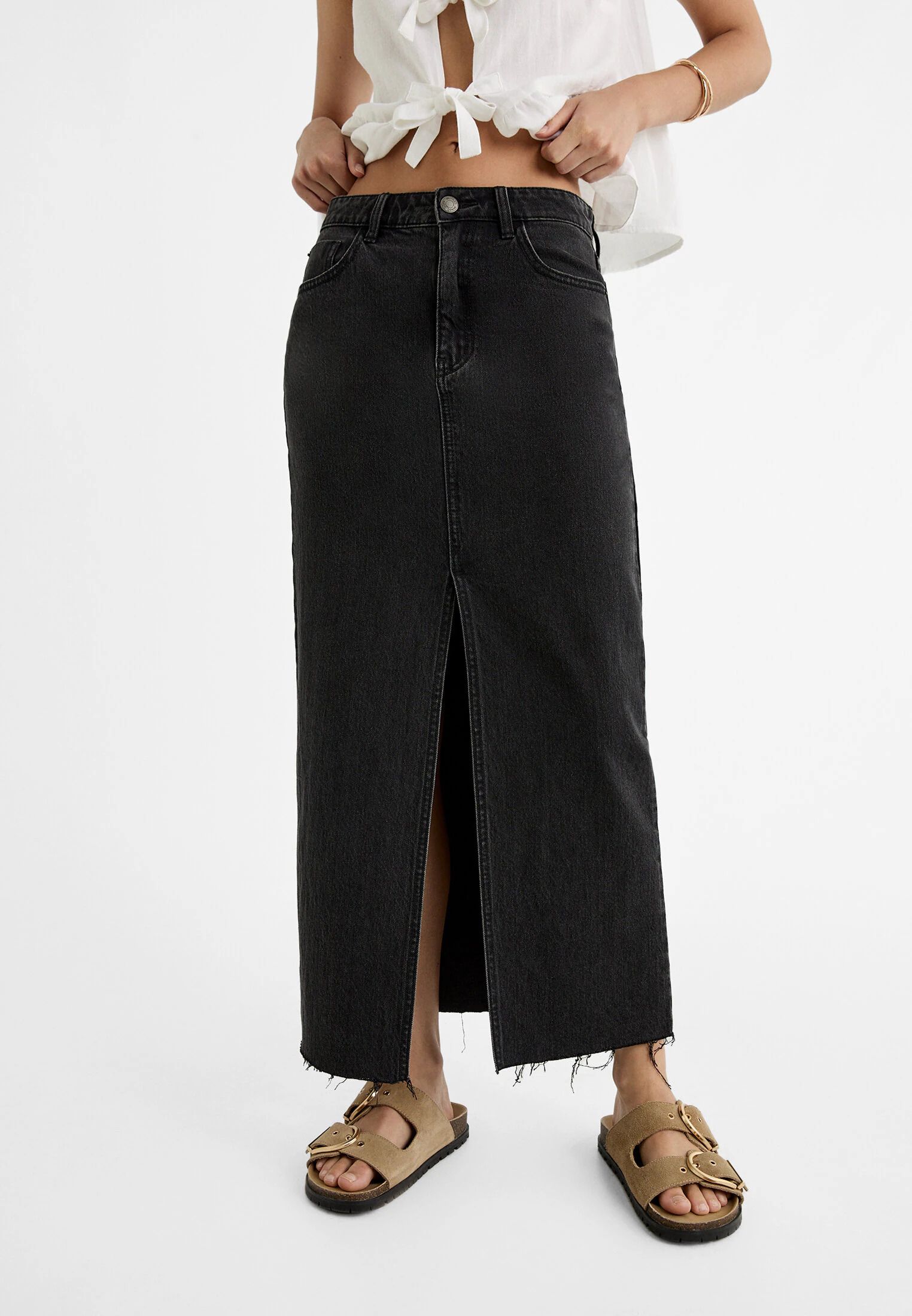 faldas vaqueras de Zara, Stradivarius o Lefties para un look de