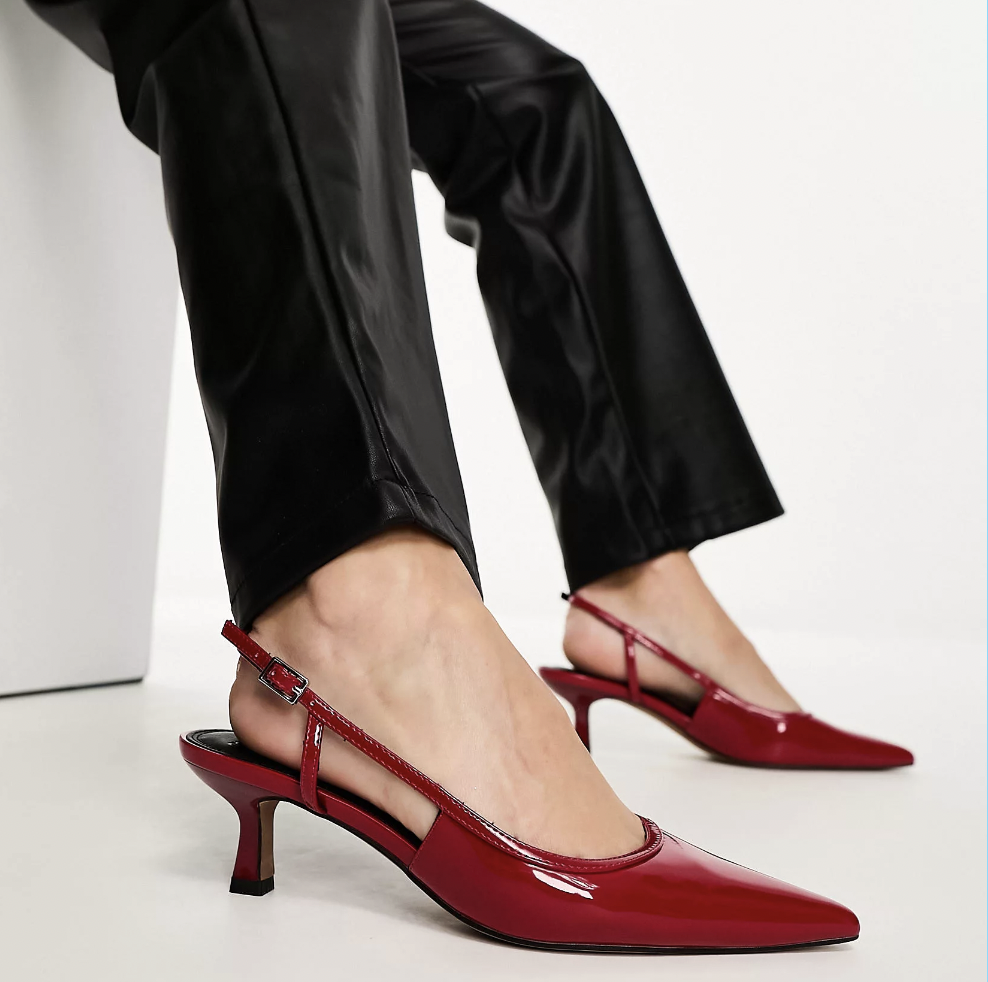 Best Shoes to Wear With Leggings in 2024