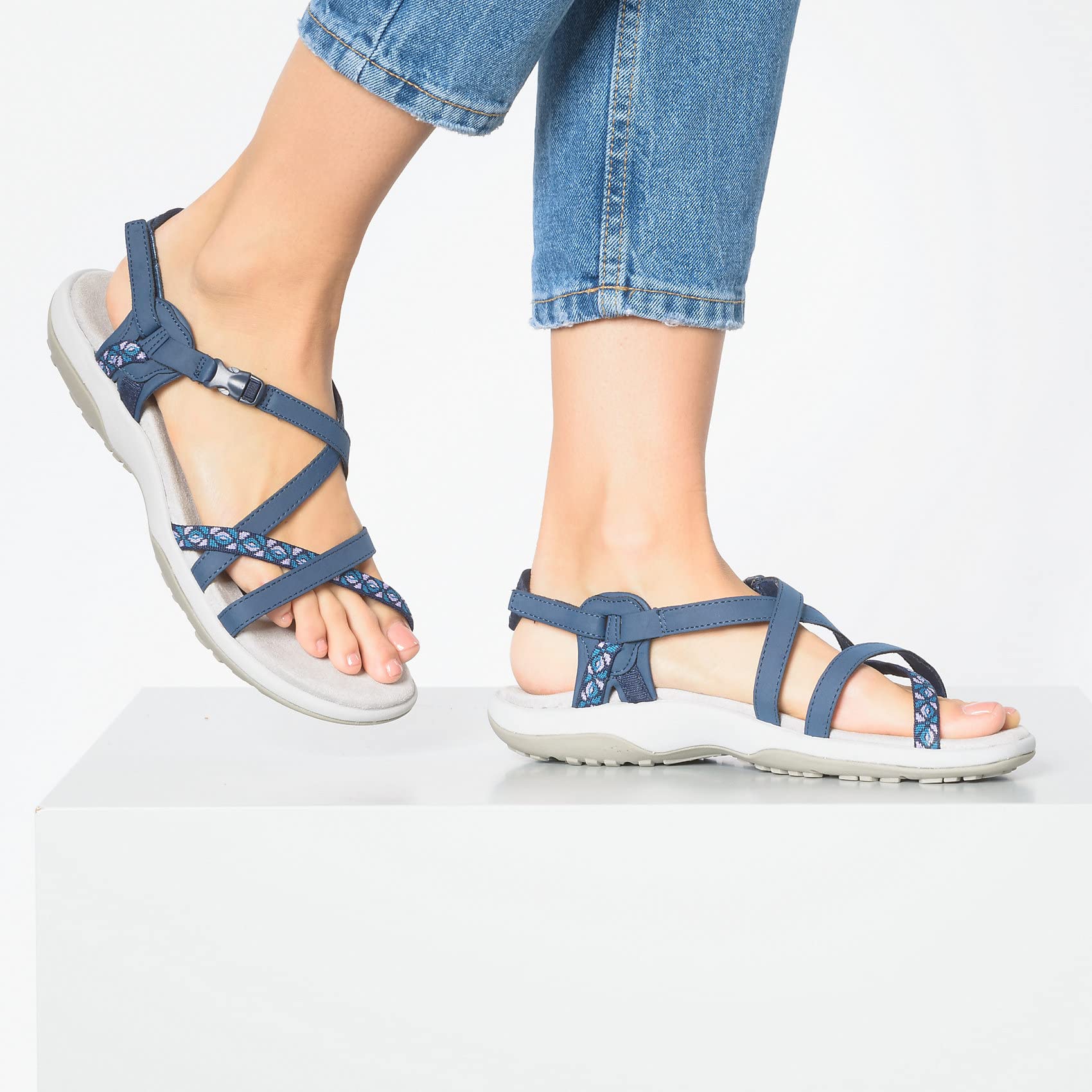 Las sandalias de Skechers de 43€ que las expertas excursionistas