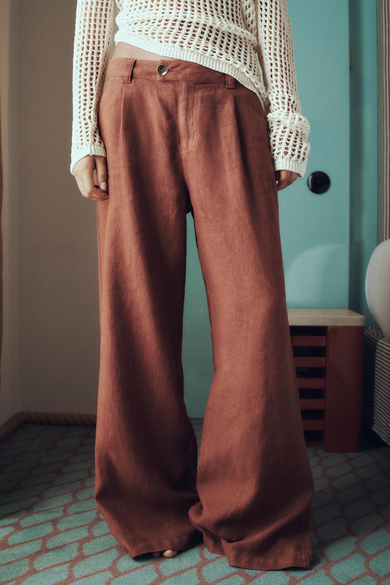 pantalones de lino tan fresquitos e ideales como el que ha