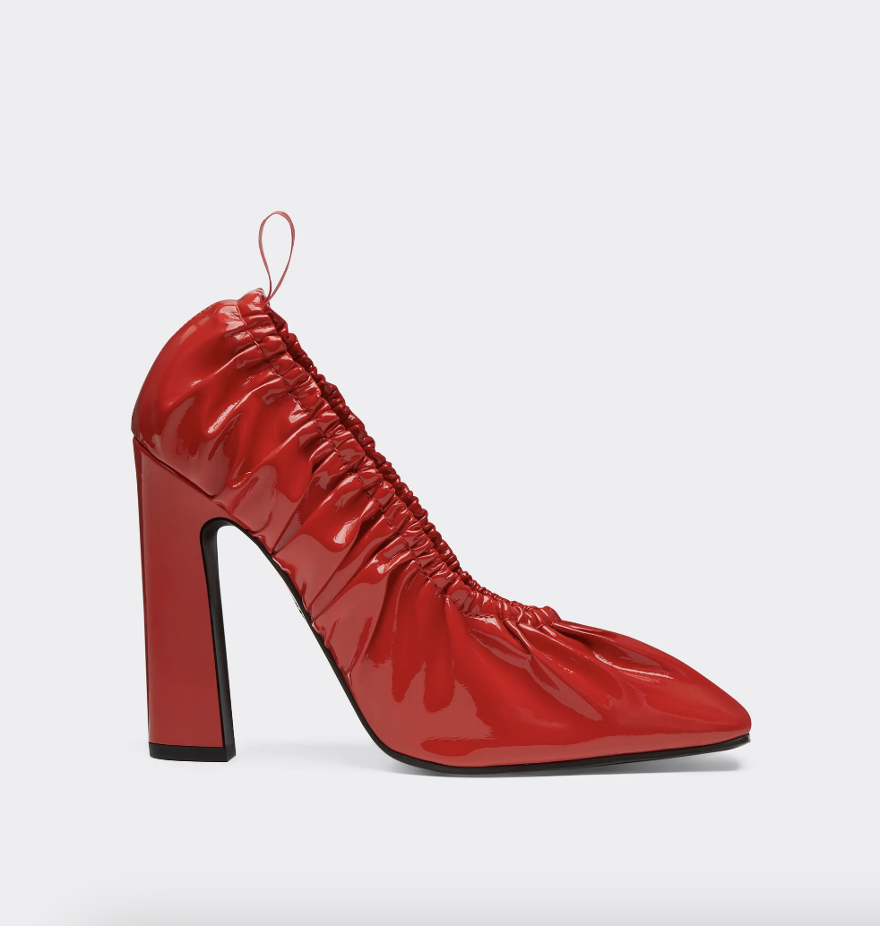 Los zapatos de tacón cómodos para añadir a la cesta de la