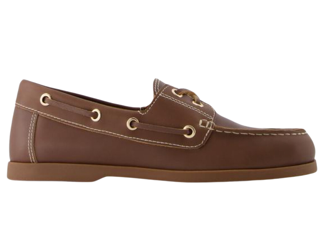 Moda autunno 2024: come abbinare le scarpe da barca