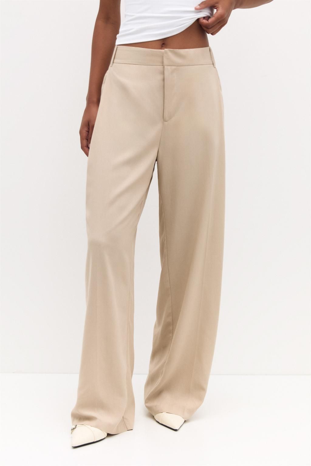 pantalones cómodos de Zara, Stradivarius o Pull&Bear para un