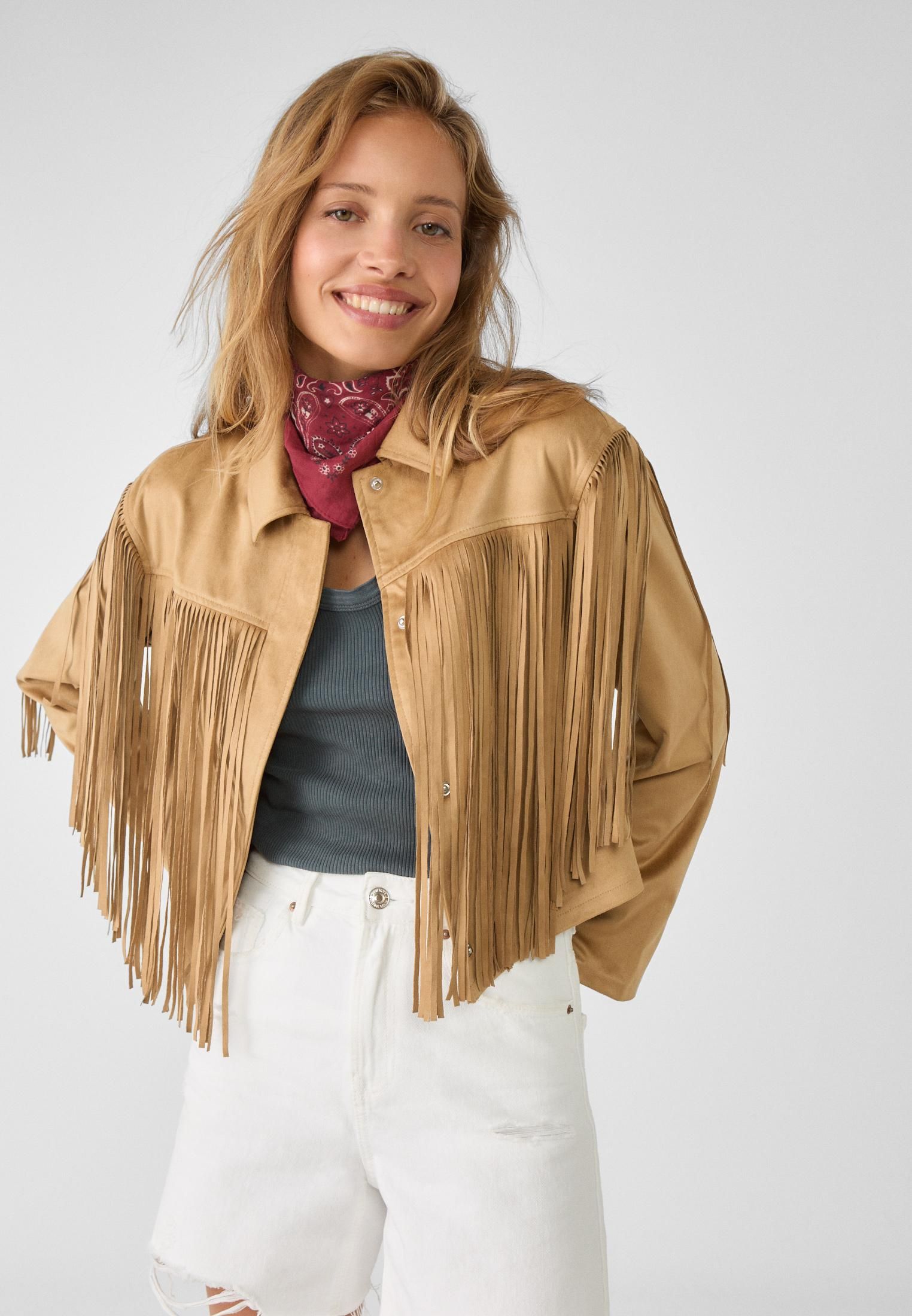 chaquetas de entretiempo boho de Zara, Stradivarius o Bershka