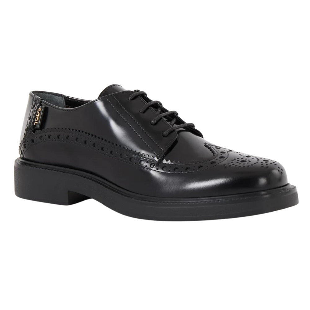 Deze schoenen uit je opa's kast blijken een regelrechte hit te zijn bij