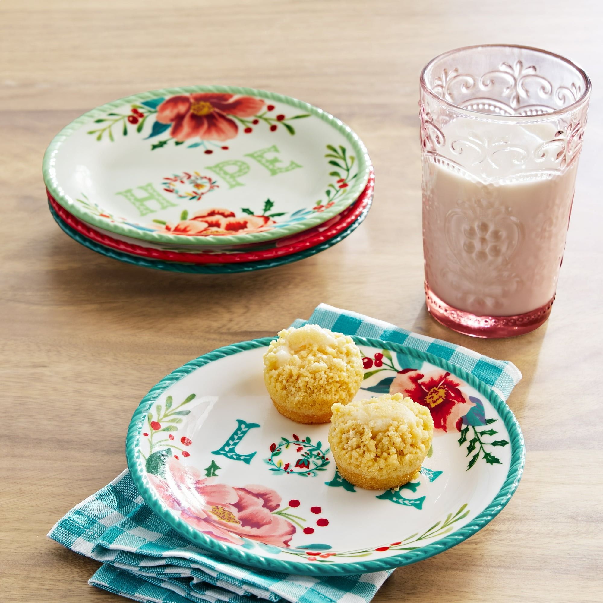 The Pioneer Woman Holiday Collection Is Officially Here for 2024