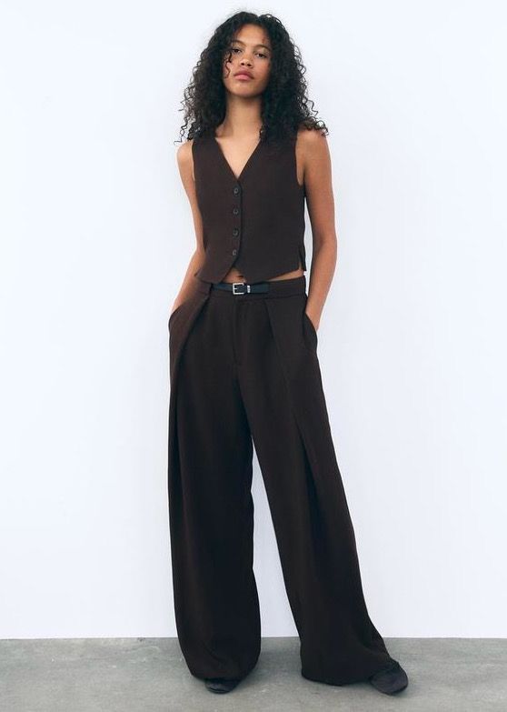 10 conjuntos de chaleco y pantalón de Zara, Mango o Lefties que