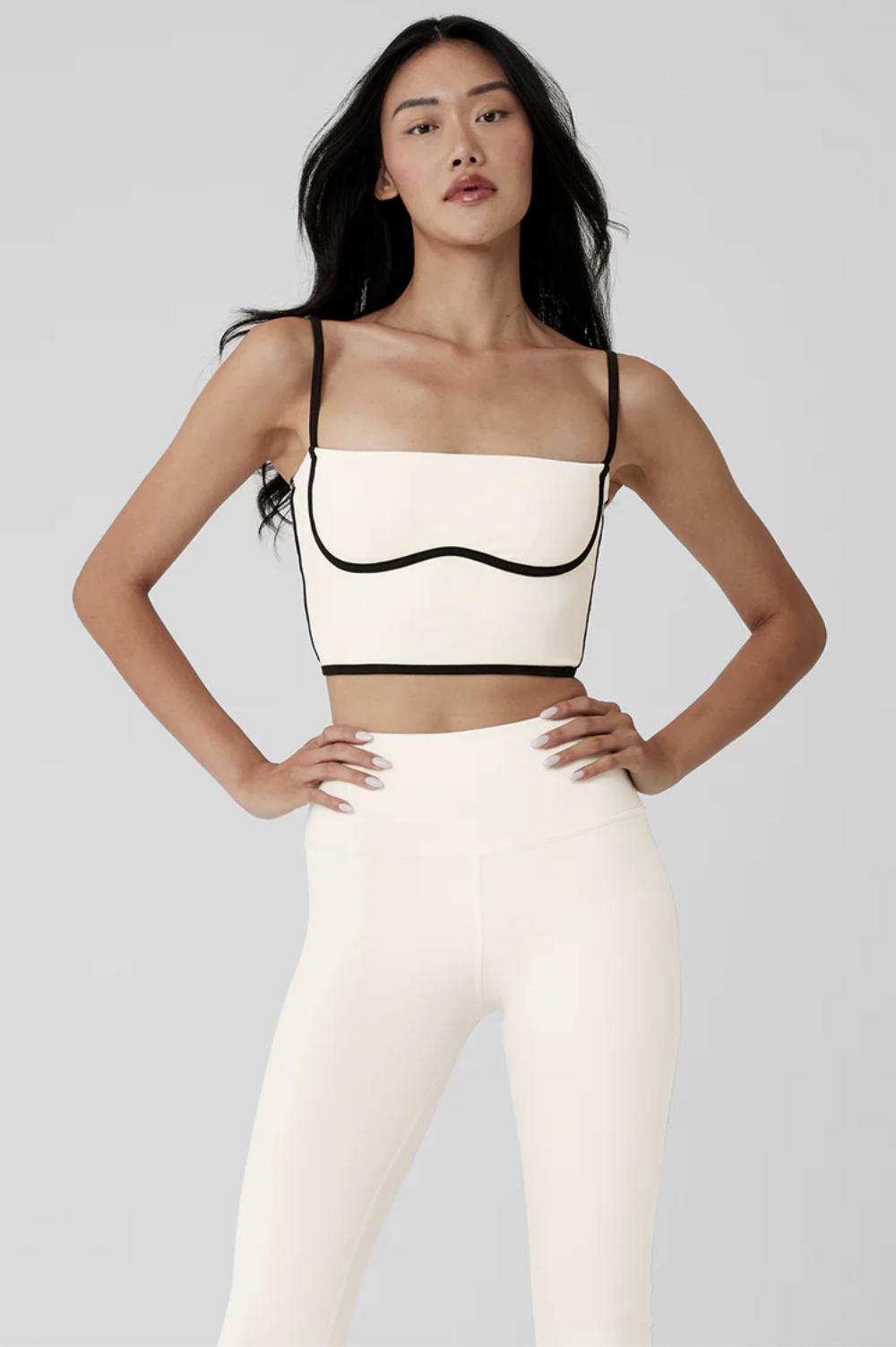 Alo Yoga's 2024 Singles Day Sale is Too Good to Resist