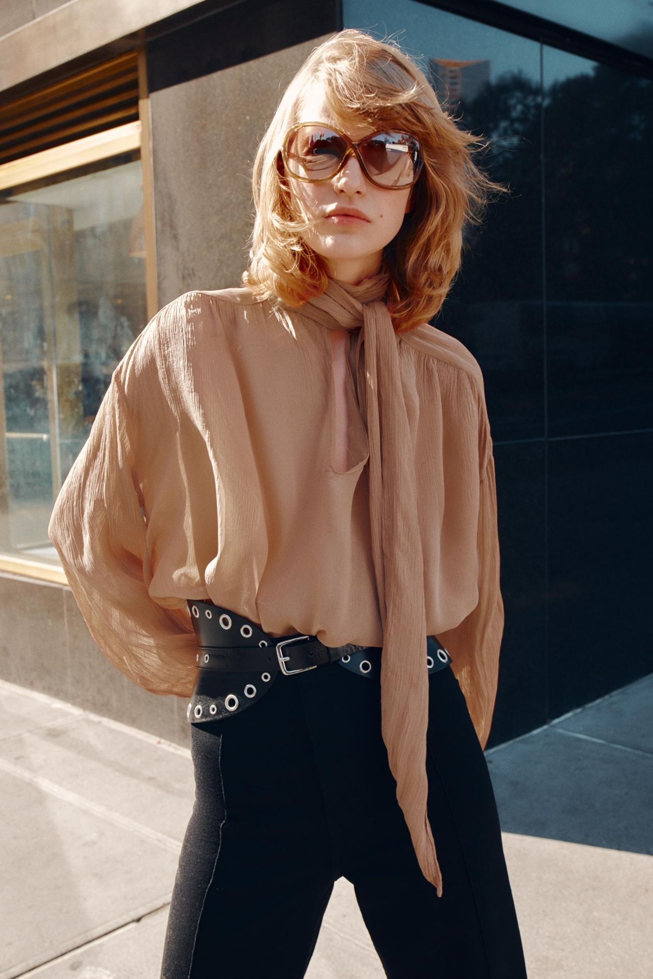 20 blusas boho de tendencia para vestir elegante en invierno 2024