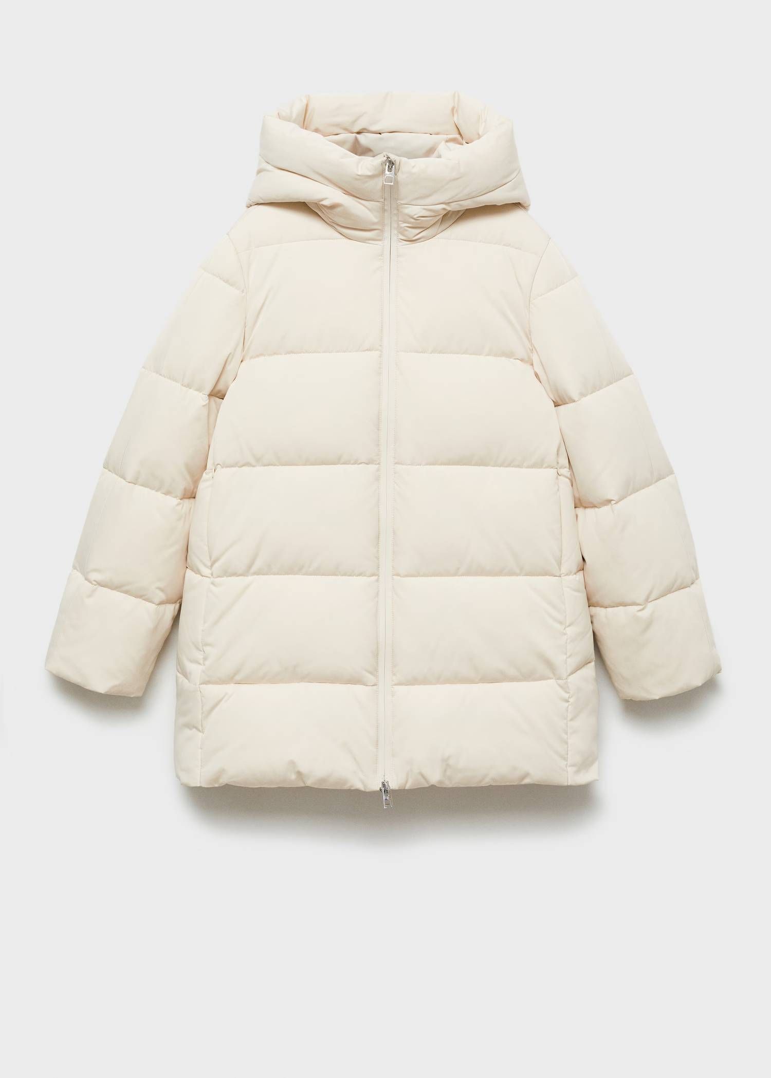 El plumífero de Mango que todas las expertas en moda quieren este