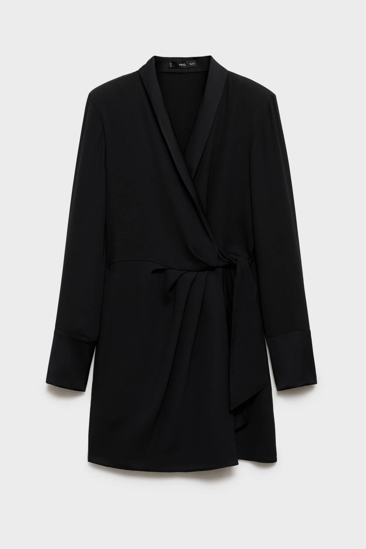 15 vestidos negros elegantes para llevar ahora y siempre